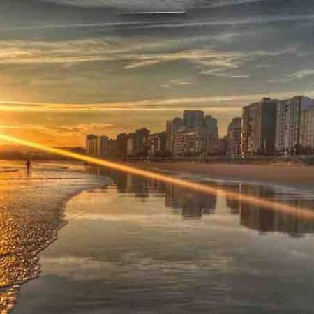 Apartamento A 100Metros De La Playa De San Lorenzo Gijón Zewnętrze zdjęcie